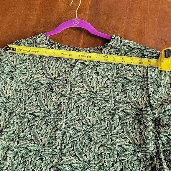 Maggie Sweet Green  and Blue Leaf Print Top Size 1X - Picture 8 of 9